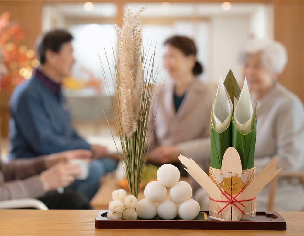 お月見。月見団子とすすきを飾る